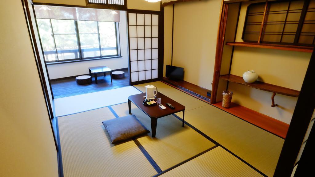 Oyado Tsukiusagi Hatsukaichi Zimmer foto